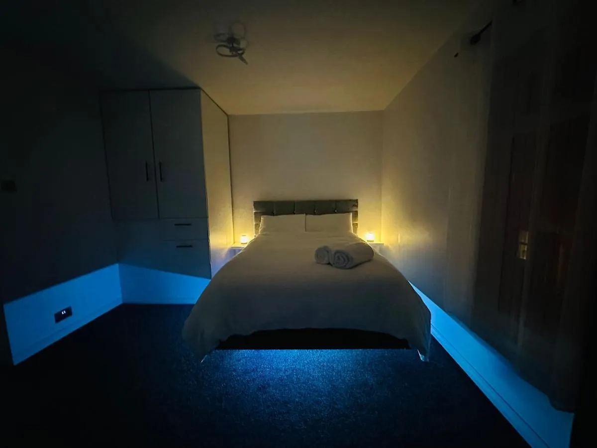 Cosy House With Floating Beds In Belfast Villa 0*,  United Kingdom